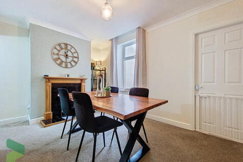 Dining Room or Li...