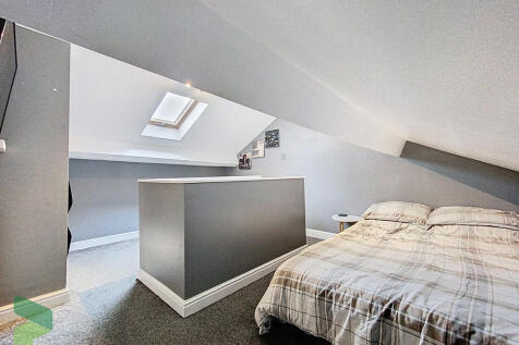 Attic bedroom Thr...