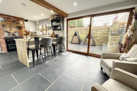 Dining kitchen