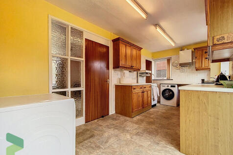 Fitted Dining Kit...