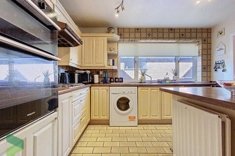 Fitted Kitchen