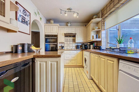 Fitted Kitchen