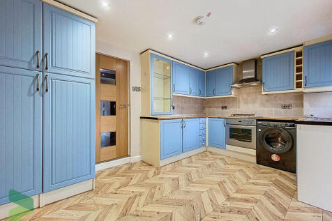 Fitted Dining Kit...