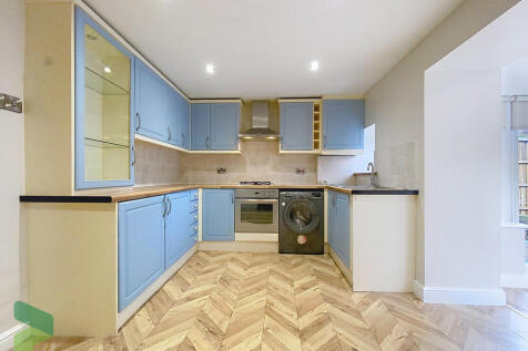 Fitted Dining Kit...