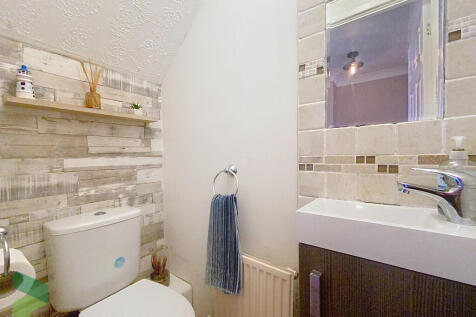 Cloakroom/WC