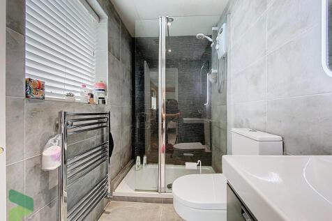 En suite to bedro...
