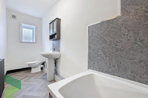 Three-piece Bathr...