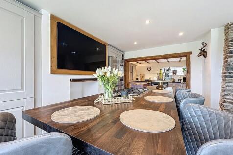 Kitchen breakfast...