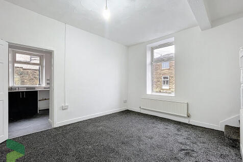 Sitting room or d...