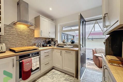 Kitchen to sun ro...