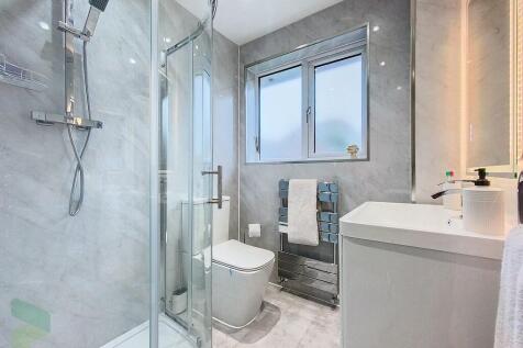 Ensuite Shower Ro...