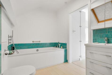 En Suite Bathroom