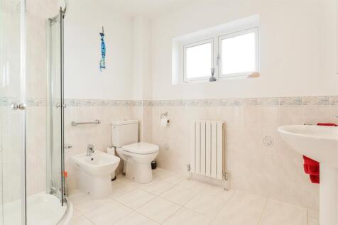 En Suite Bathroom