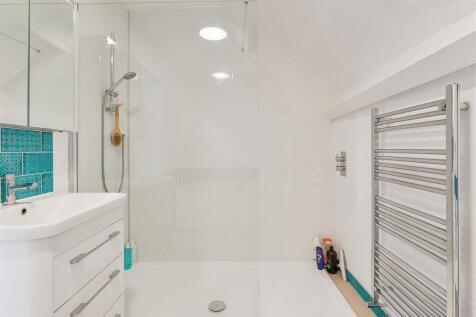 En Suite Bathroom