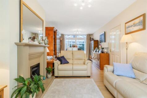 Through Lounge
