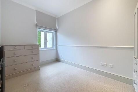 the hayes bedroom.jpg