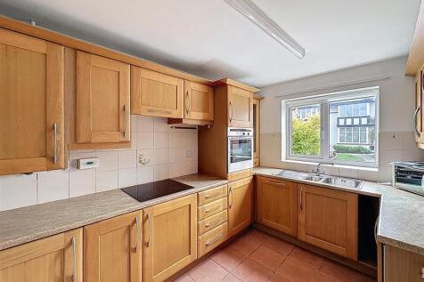 Fitted Kitchen