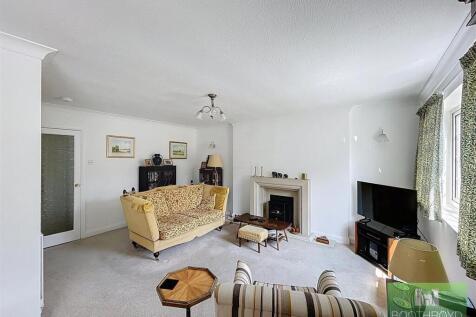 Front Lounge
