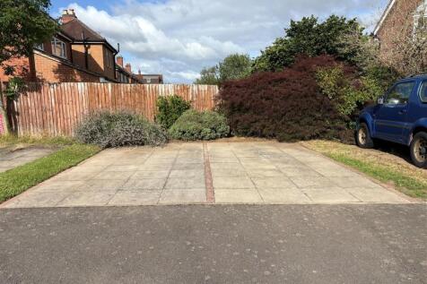 8 woodmill meadow parking.jpg