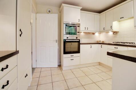 Kitchen/ Dining Room