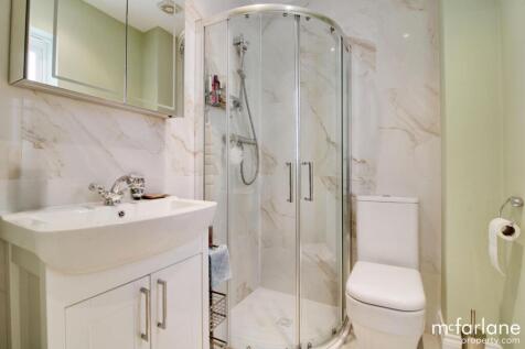Master bedroom &amp; En-suite