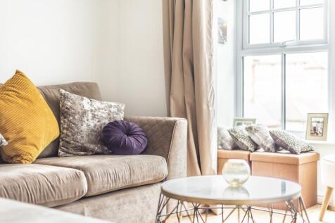 lounge four