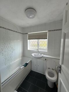10 p bathrooom