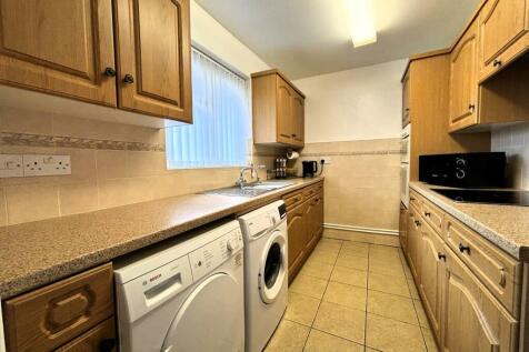 Kitchen_1.jpeg