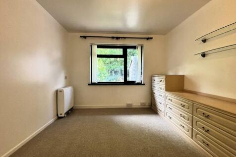 Bedroom 1.jpeg