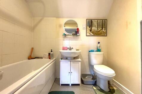 Bathroom.jpeg