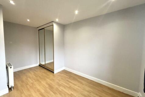 Bedroom 2.jpeg