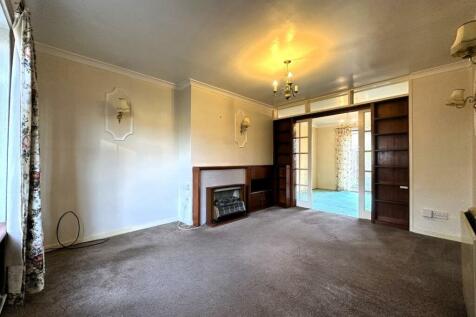 Living room2.jpeg