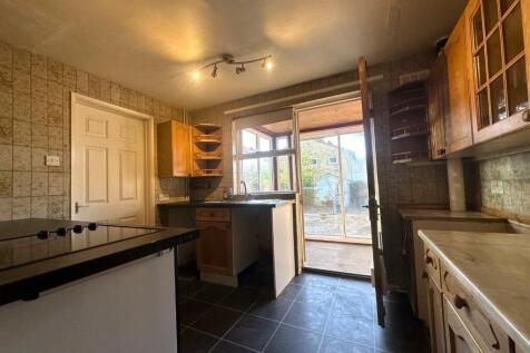 Kitchen2.jpeg