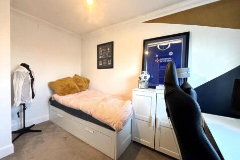 Bedroom 2_1.jpeg