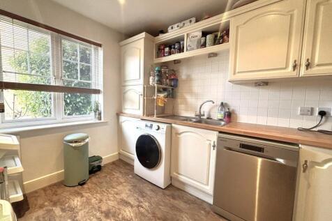 Kitchen_1.jpeg