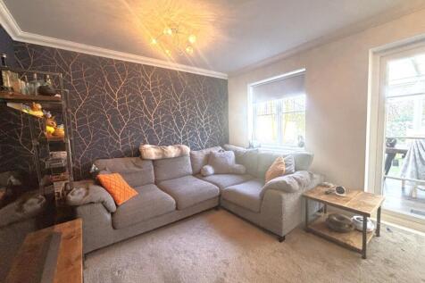Living Room_1.jpeg
