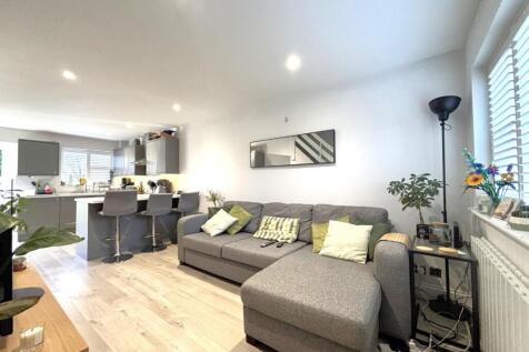 Living room_1.jpeg