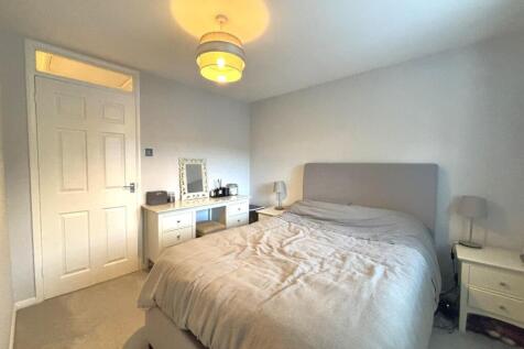 Bedroom 1.jpeg