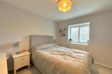 Bedroom 1-1.jpeg