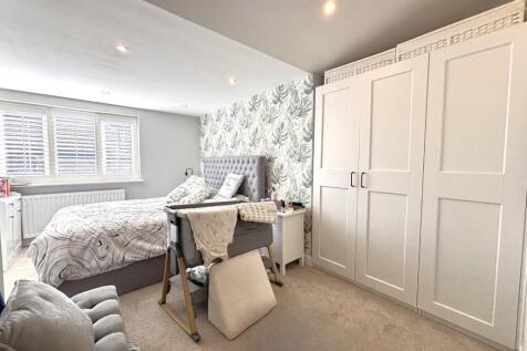 Bedroom 1.jpeg
