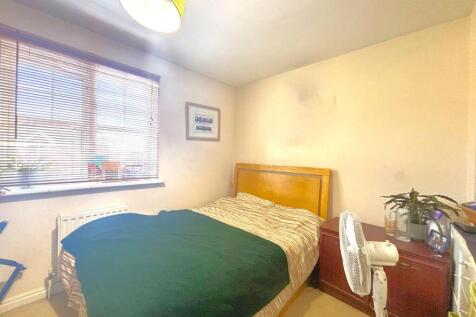 Bedroom 1.jpeg