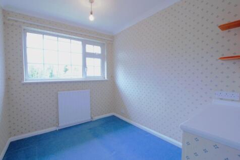 Bedroom 4.jpg