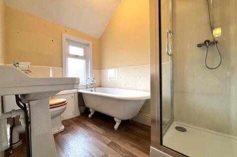 Bathroom.jpeg