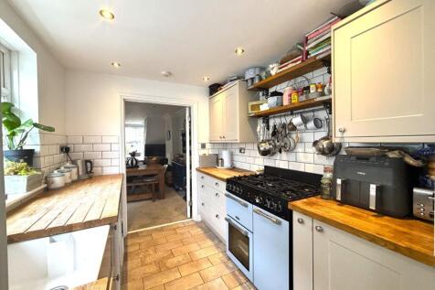Kitchen_2.jpeg