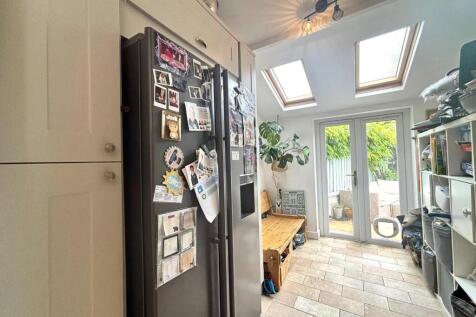 Kitchen_1.jpeg