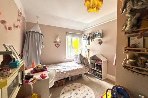 Bedroom 4.jpeg