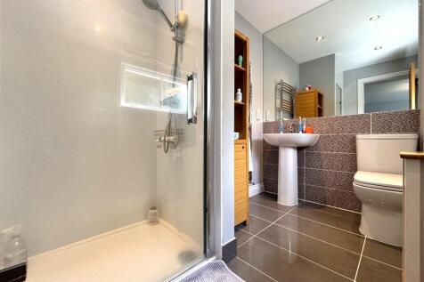 Ensuite.jpeg