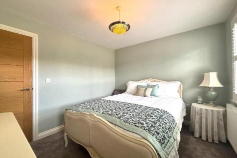 Bedroom 2.jpeg