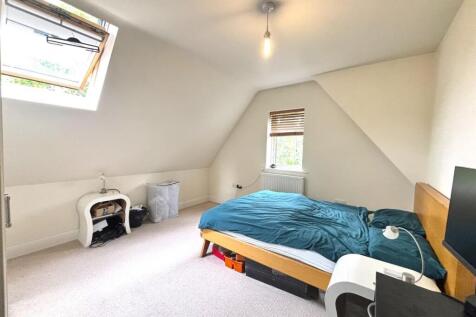 Bedroom 1.jpeg