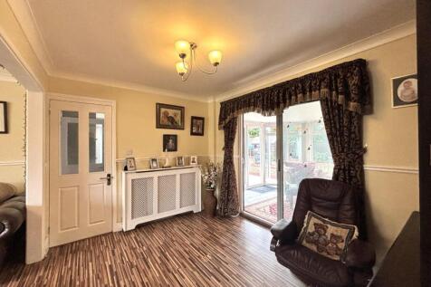 Sitting Room.jpeg